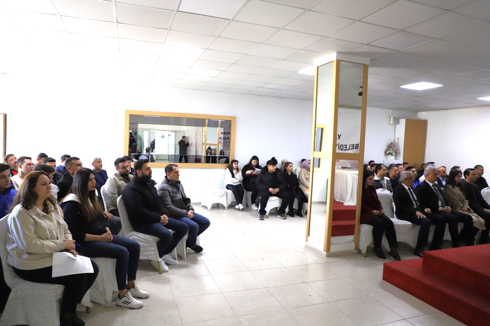 kurum-c-eg-t-mler-m-z-devam-ed-yor